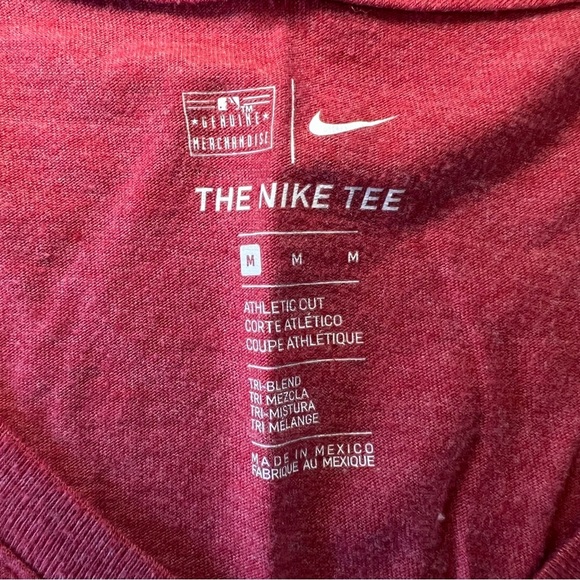 Women's Cincinnati Reds Nike Heathered Red V-Neck T-Shirt. Size M. - Picture 2 of 6